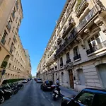 Prestige à Paris Luxe, Calme et Proche Tour Eiffel et Champs-Élysées