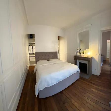 Prestige A Luxe, Calme Et Proche Tour Eiffel Et Champs-elysees Apartment