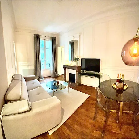 Prestige A Luxe, Calme Et Proche Tour Eiffel Et Champs-elysees Apartment *